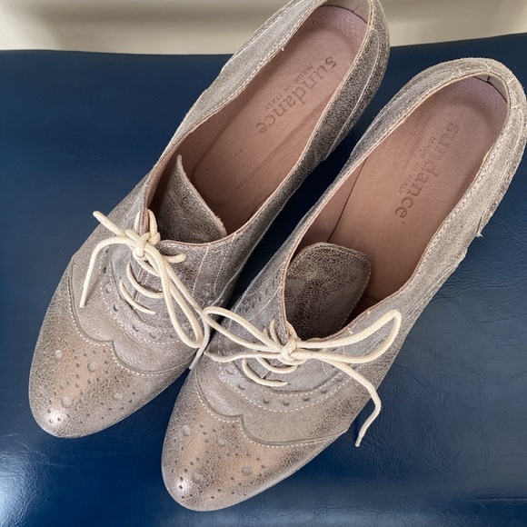 Shimmering Silver Italian Leather Wingtip Heels - Picture 13 of 13